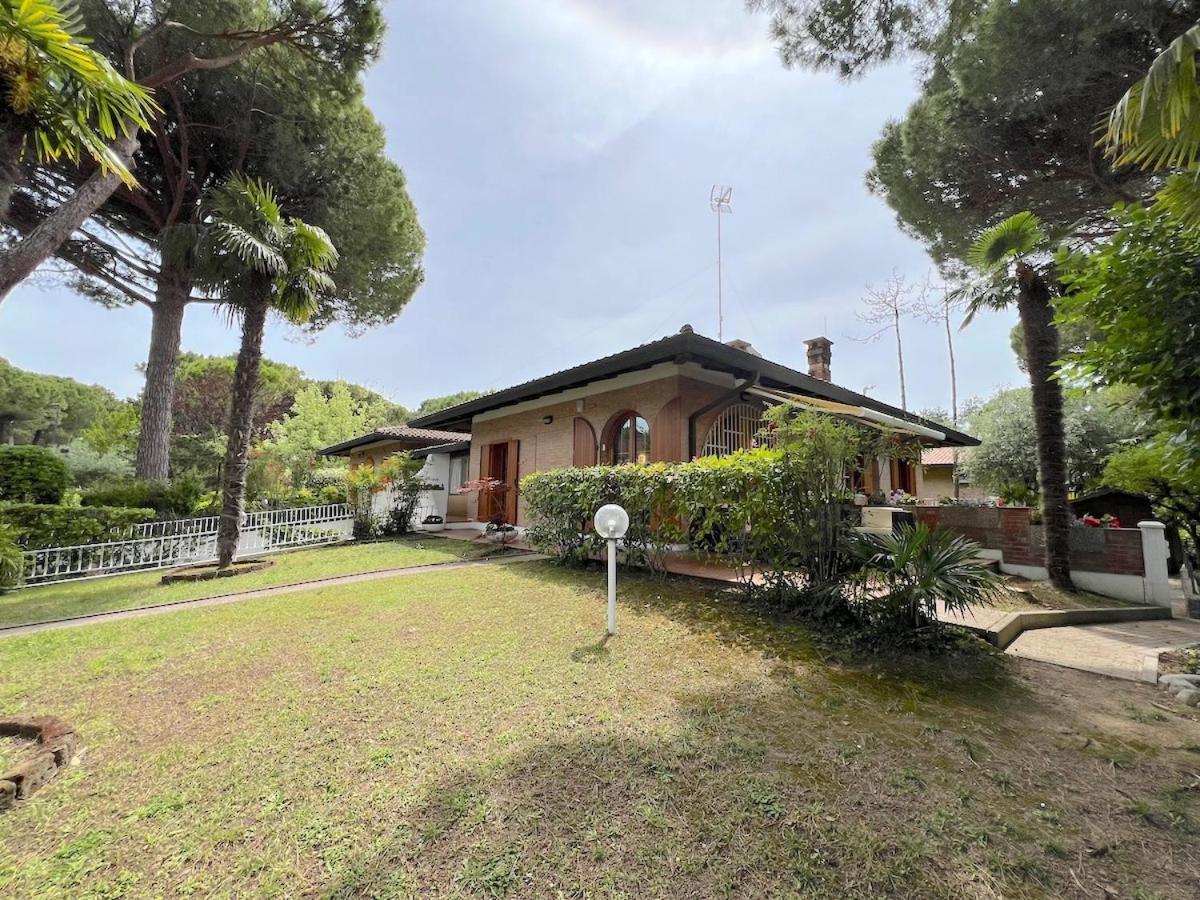 Villa Palm Lignano Sabbiadoro Exterior photo