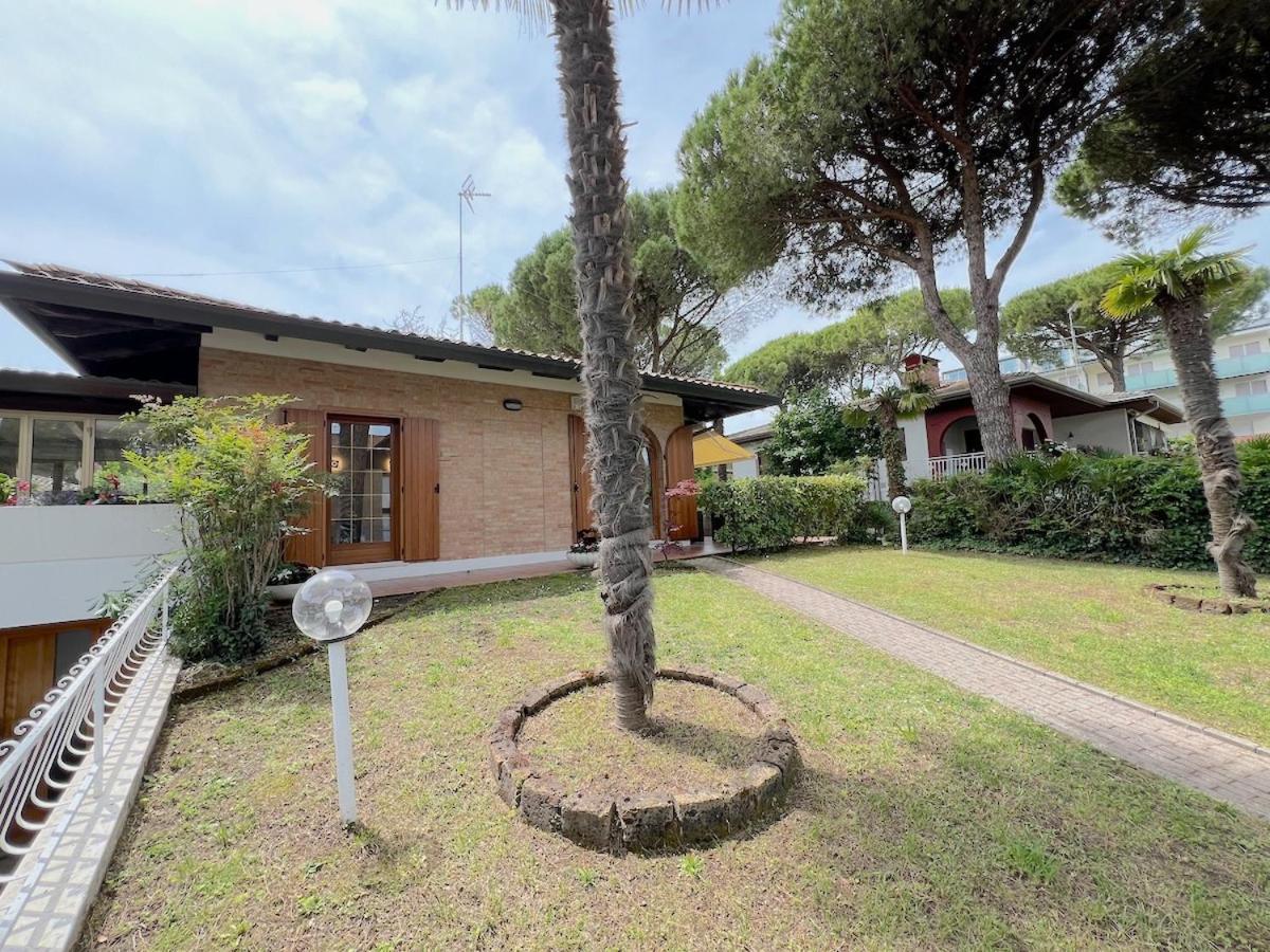 Villa Palm Lignano Sabbiadoro Exterior photo